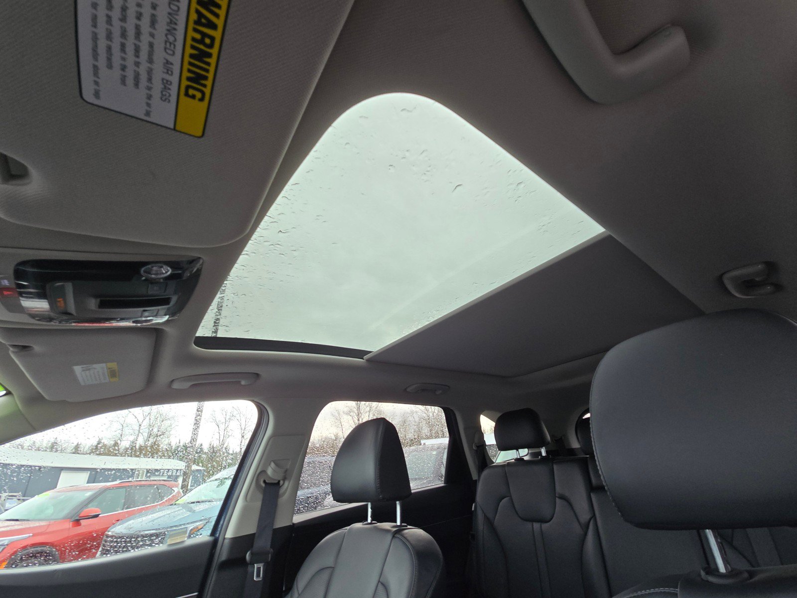 Used 2024 Kia Sorento S w/ Panoramic Sunroof Package image 23