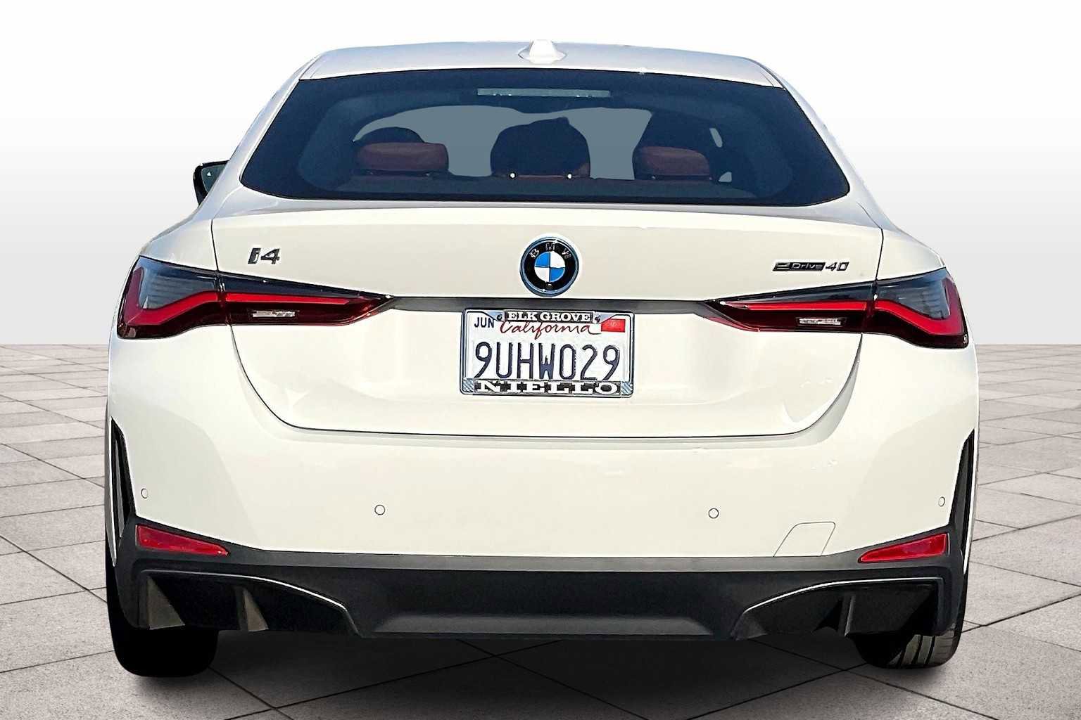 Used 2025 BMW i4 eDrive40 w/ Parking Assistance Package image 7