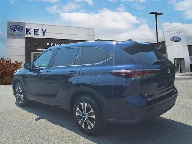 Used 2024 Toyota Highlander XLE image 5