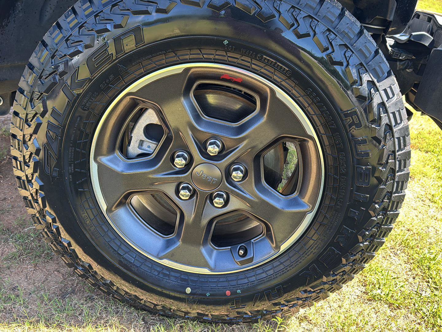 Used 2020 Jeep Gladiator Rubicon w/ Trailer Tow Package AWD/4WD image 12
