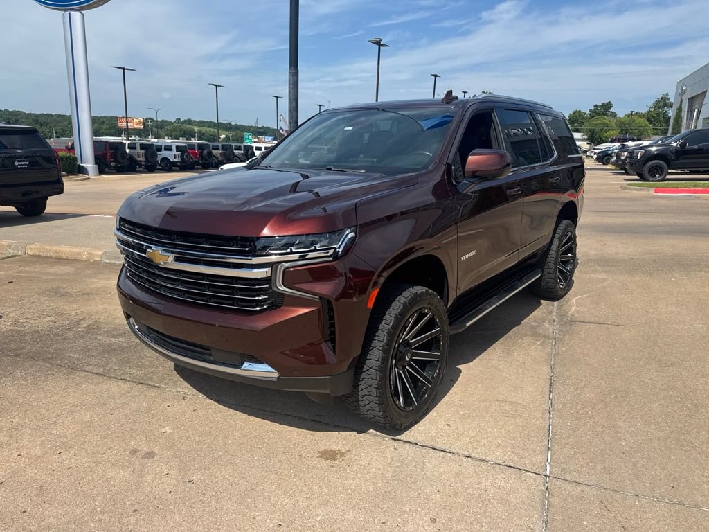 Used 2023 Chevrolet Tahoe LT AWD/4WD image 2