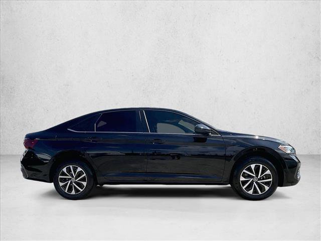 Used 2023 Volkswagen Jetta S image 4