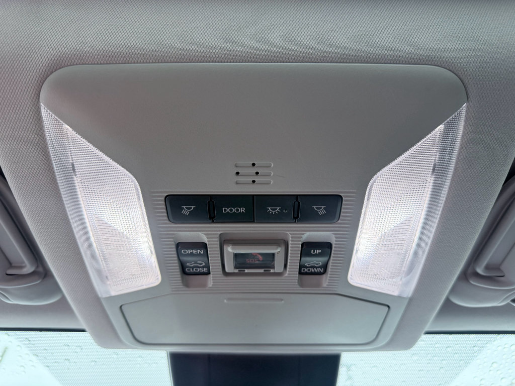 Used 2022 Toyota RAV4 XLE w/ Convenience Package FWD image 17
