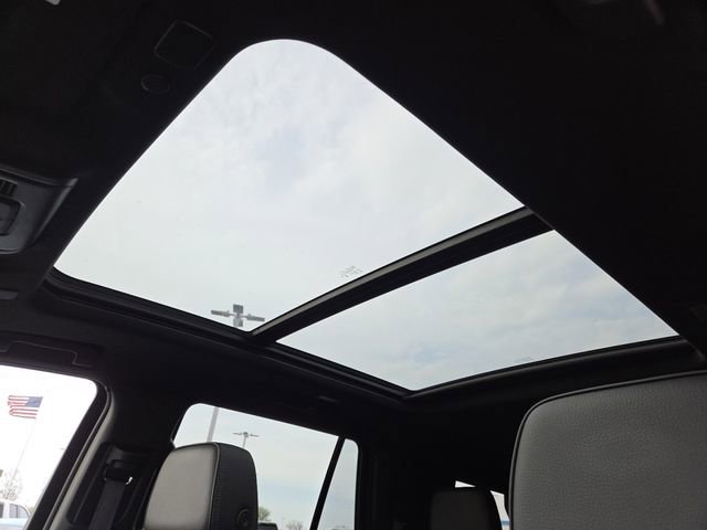 Used 2024 GMC Yukon Denali image 3