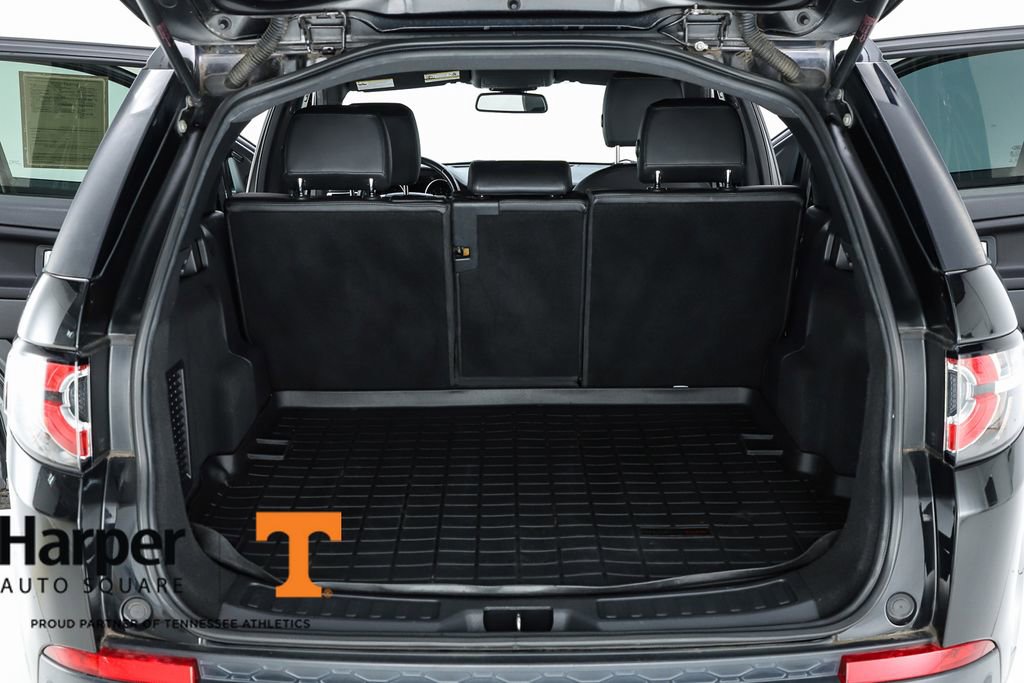 Used 2016 Land Rover Discovery Sport SE image 29