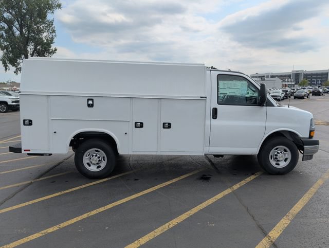 New 2026 Chevrolet Express 3500 w/ Power Convenience Package RWD image 7
