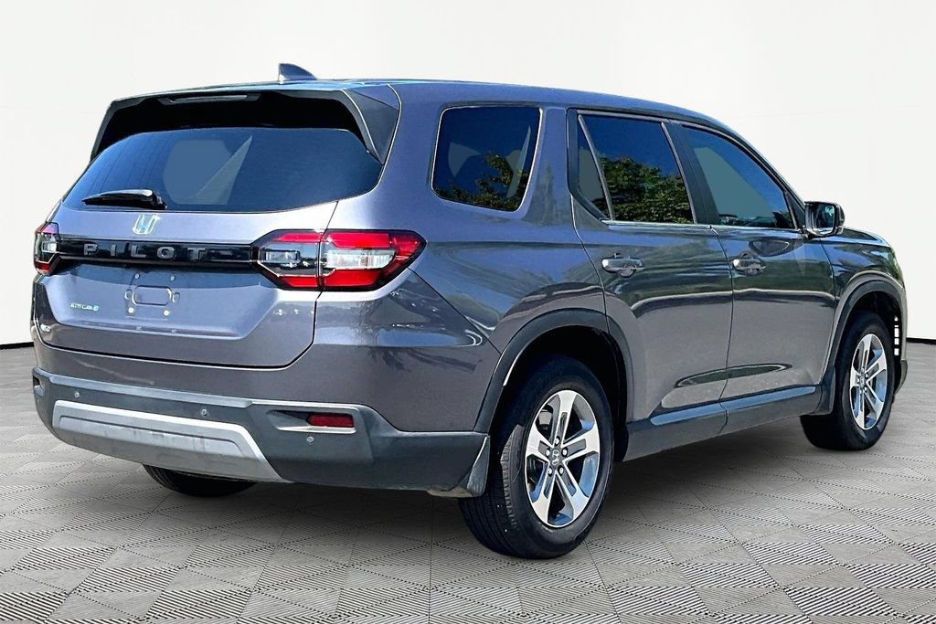 Used 2025 Honda Pilot EX-L image 6