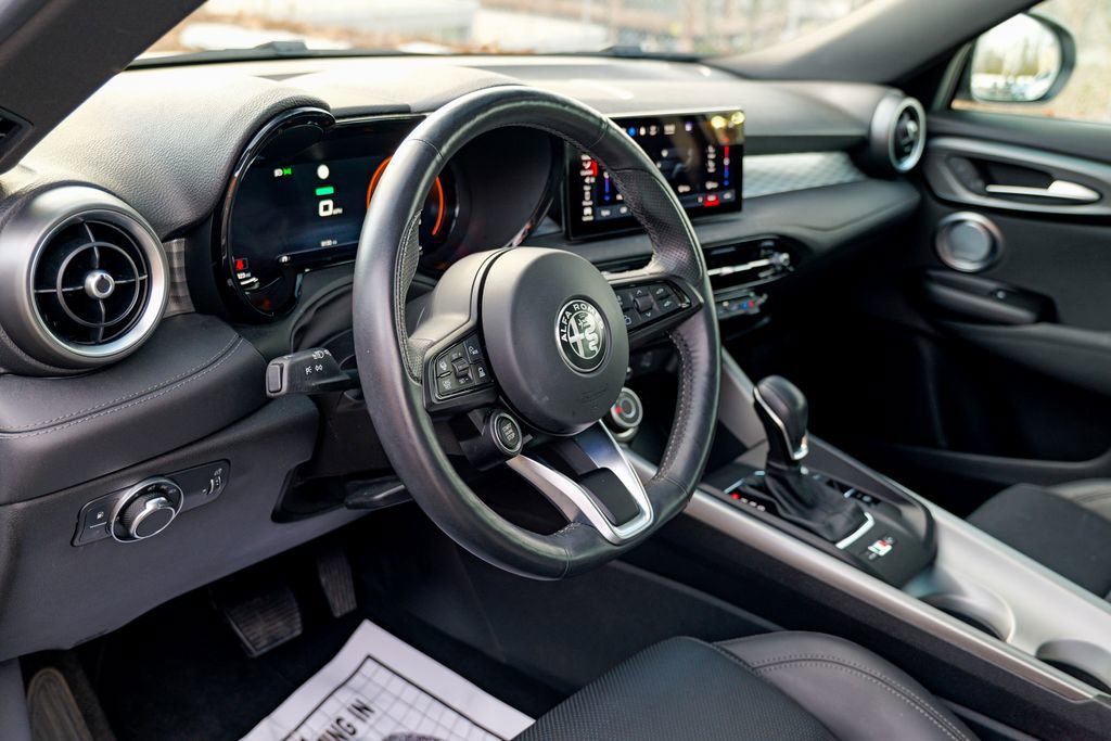 New 2024 Alfa Romeo Tonale Ti image 20