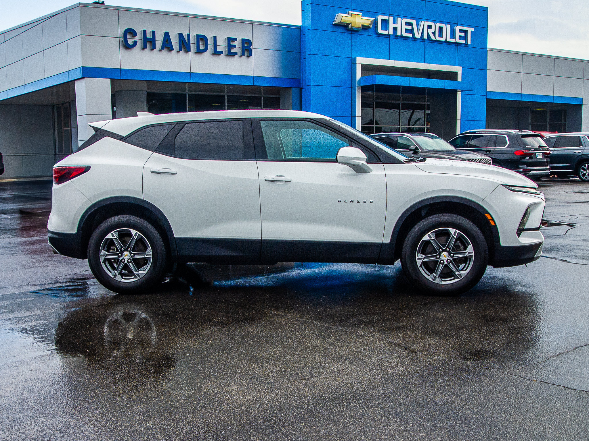 Used 2024 Chevrolet Blazer LT FWD image 8