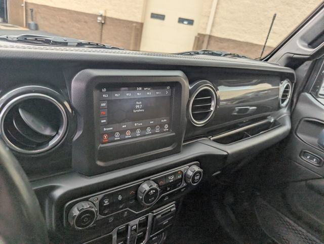 Used 2021 Jeep Wrangler Unlimited Sahara AWD/4WD image 18