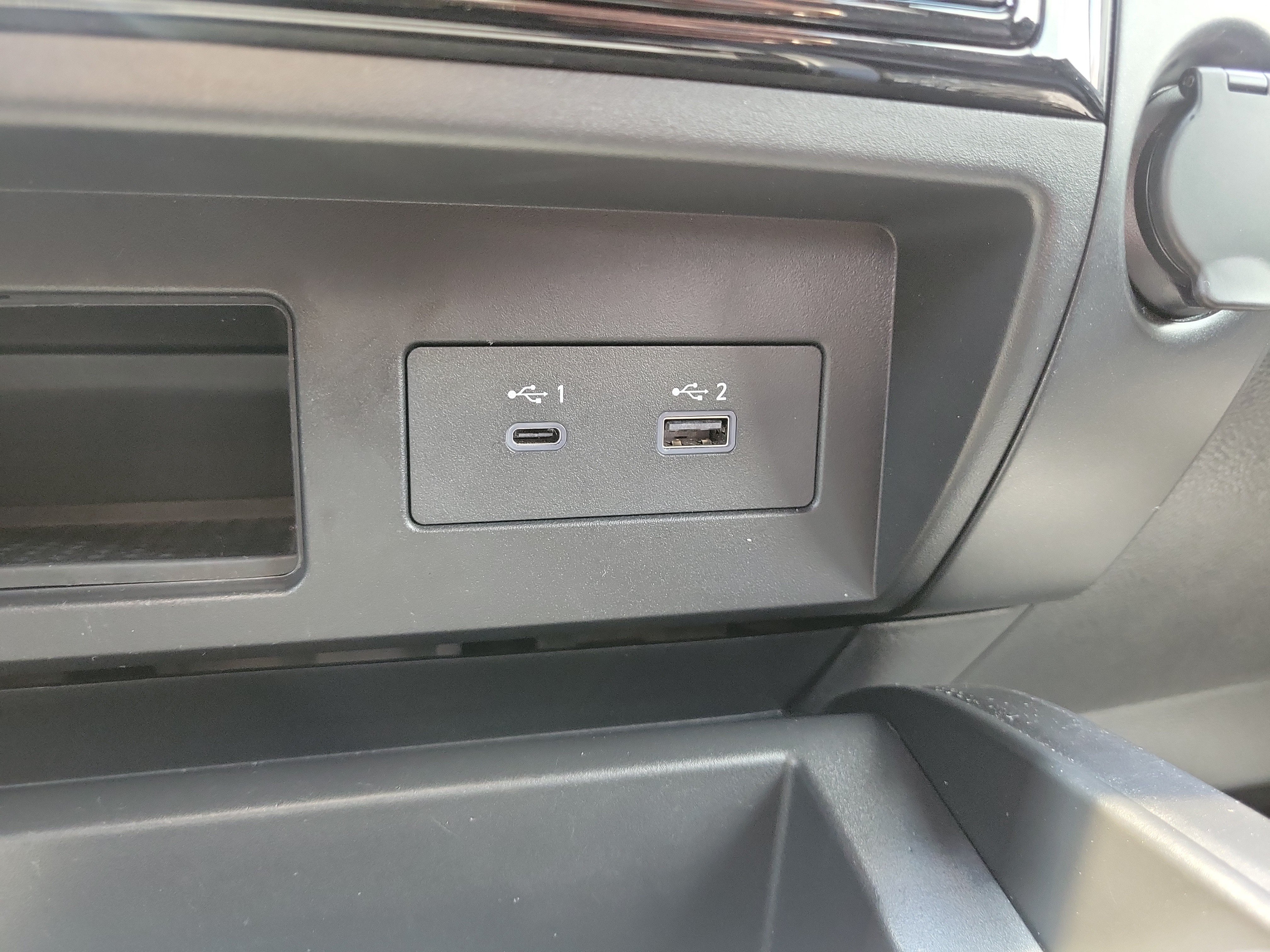Certified 2024 Nissan Titan PRO-4X w/ Off Road Protection Package AWD/4WD image 25