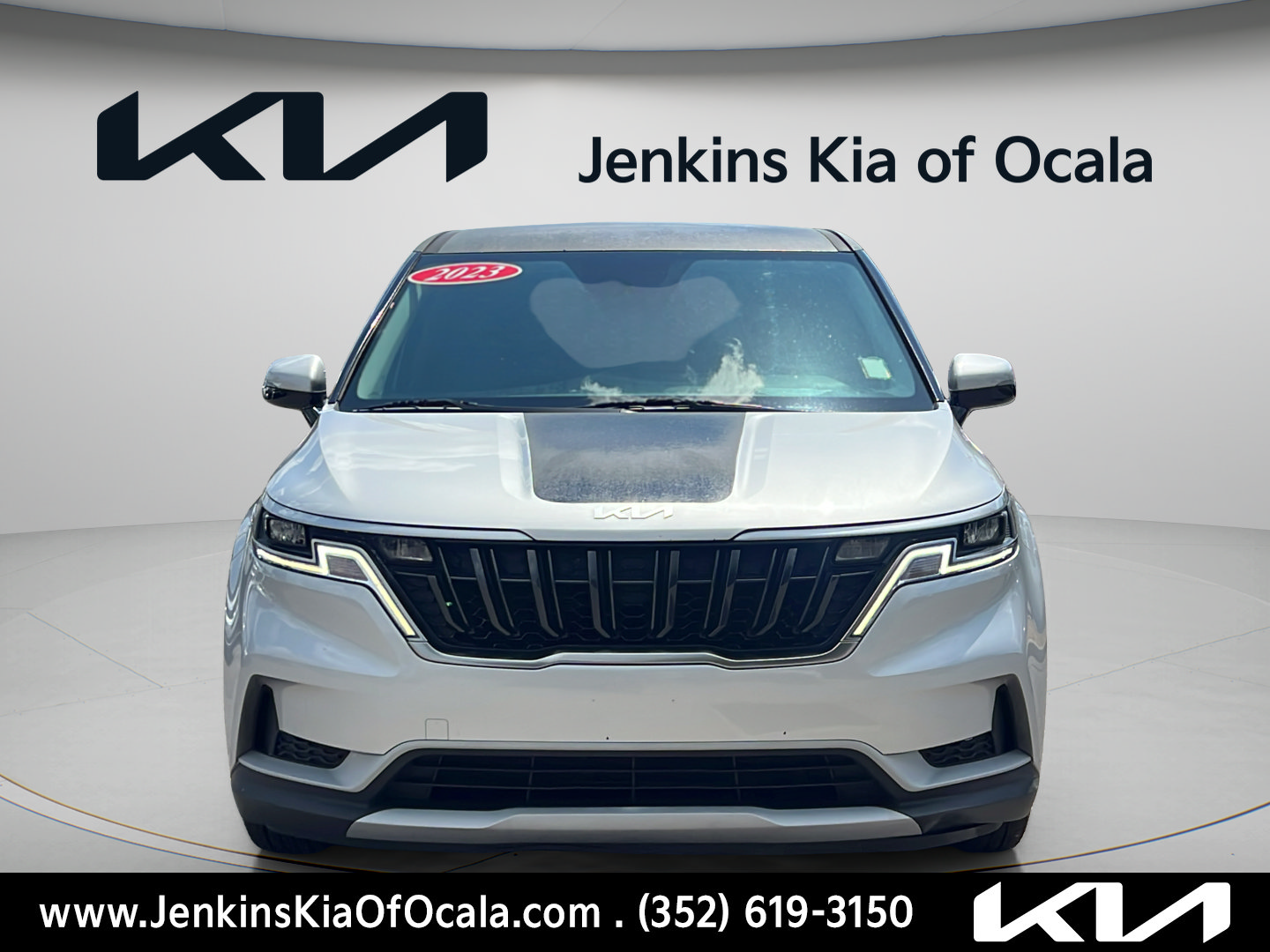 Used 2023 Kia Carnival LX FWD image 8
