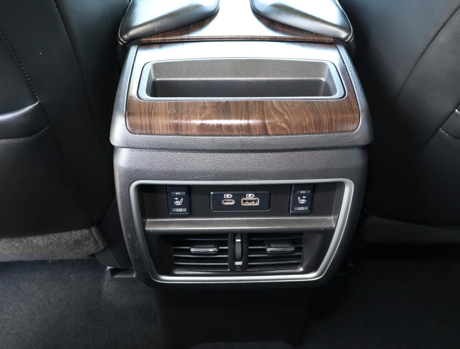 Used 2019 Nissan Murano Platinum w/ Cargo Package FWD image 12