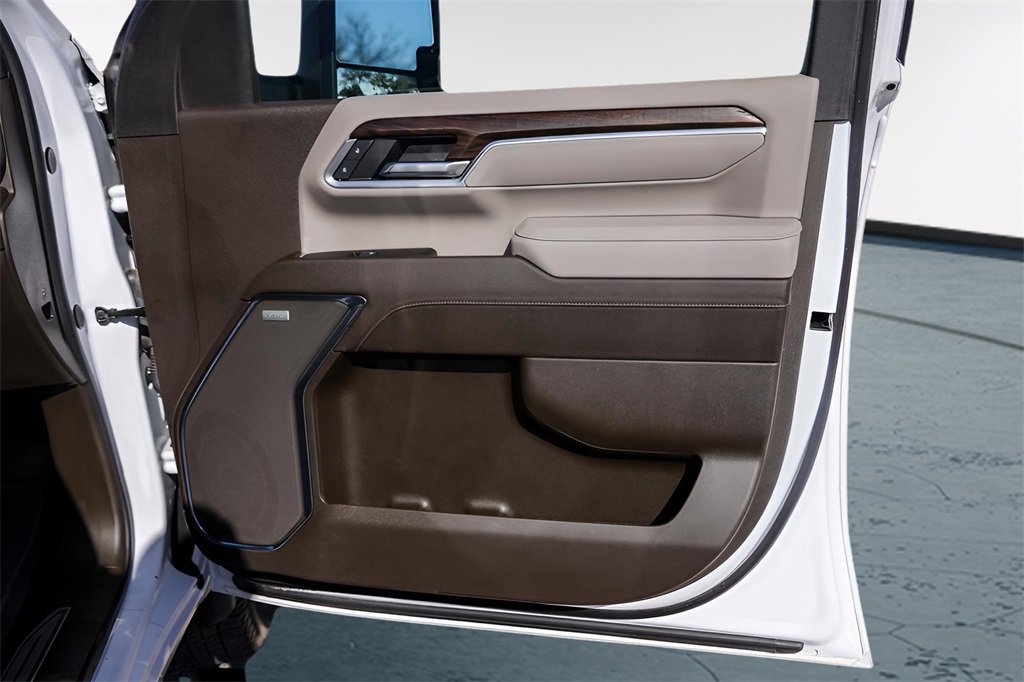 Used 2025 GMC Sierra 3500 SLT w/ Texas SLT Premium Package image 32