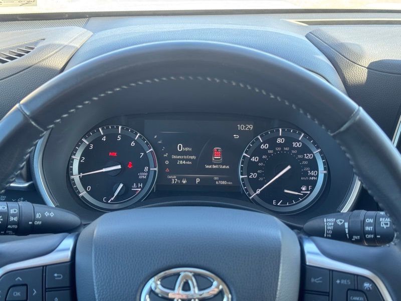 Used 2021 Toyota Highlander XLE image 14