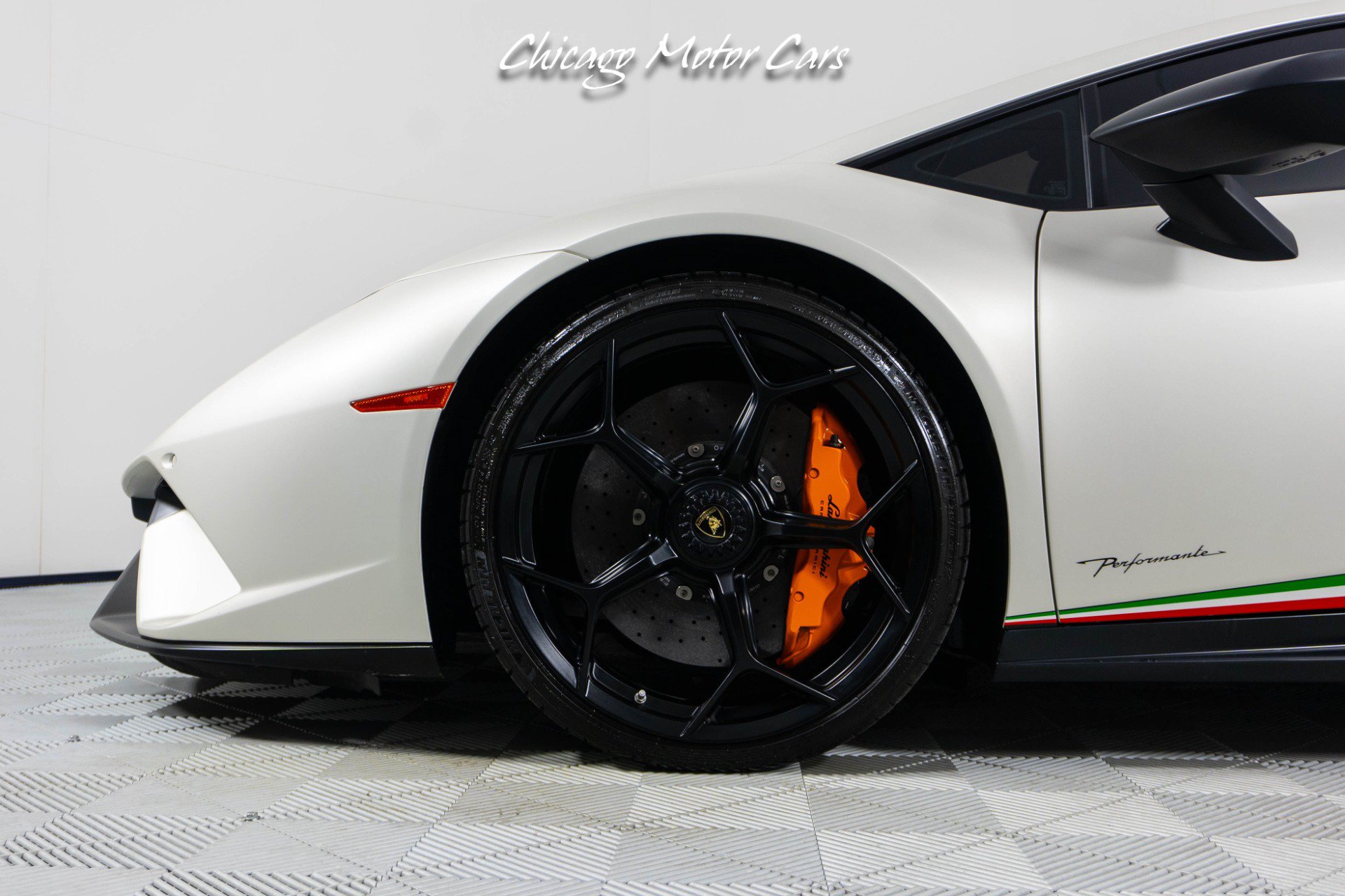 Used 2018 Lamborghini Huracan AWD/4WD image 5