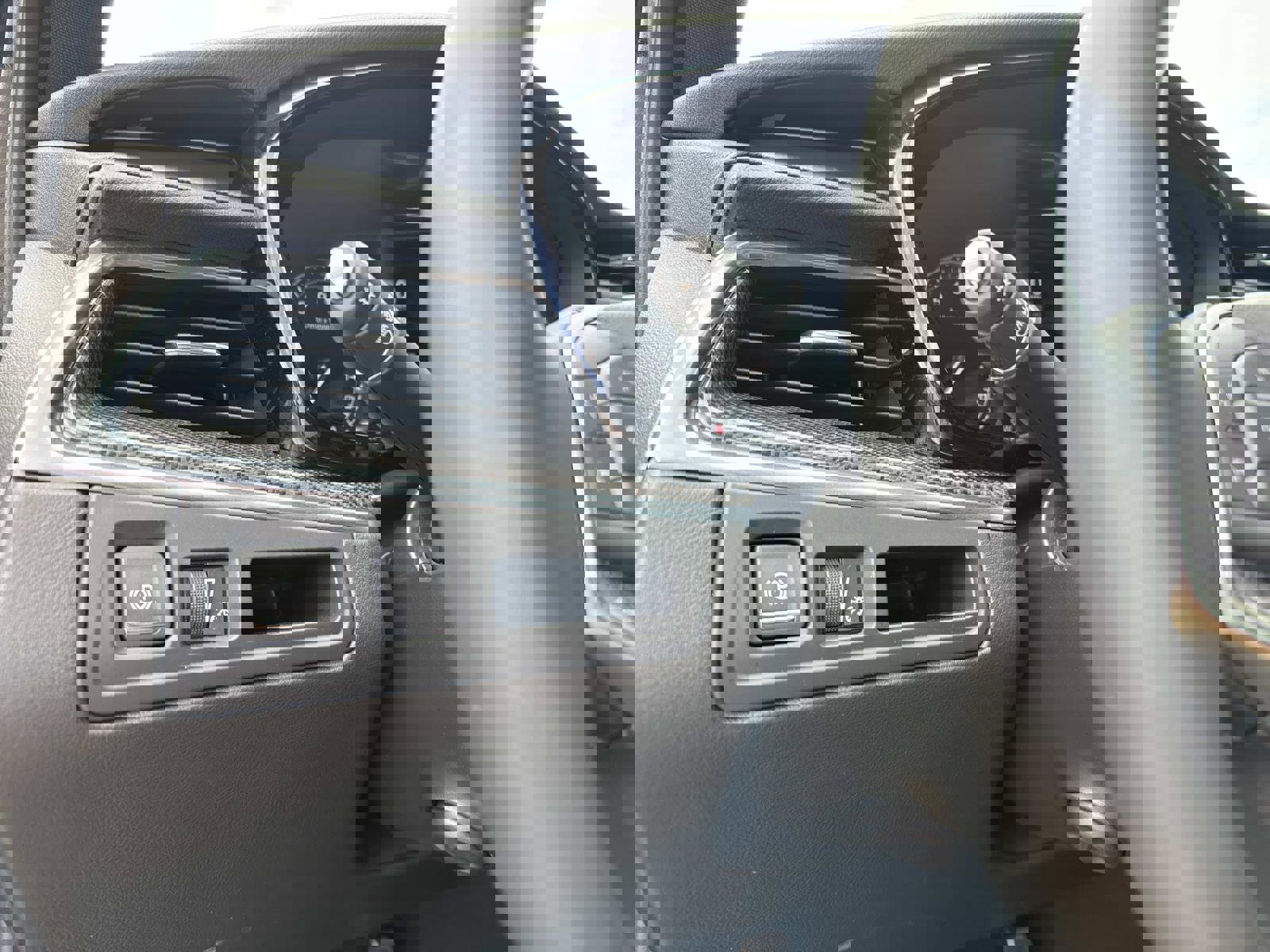 New 2025 Cadillac XT5 Sportv AWD/4WD image 32