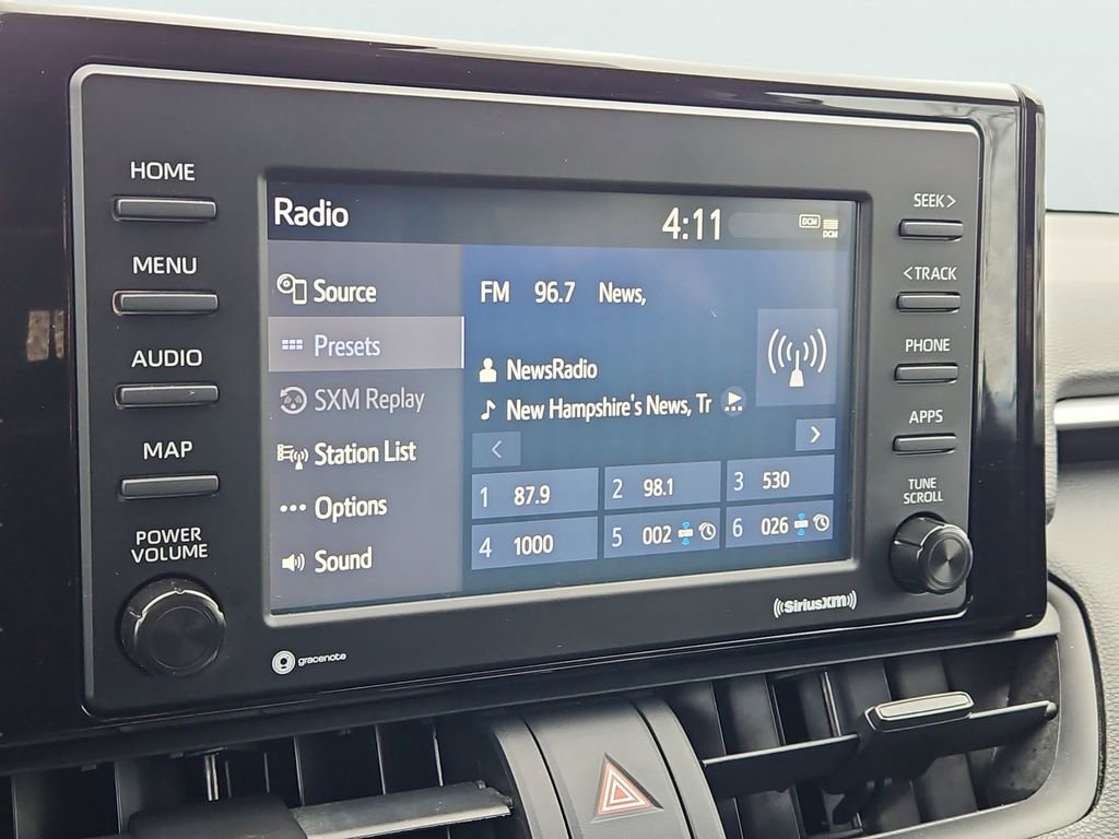 Used 2021 Toyota RAV4 LE image 23