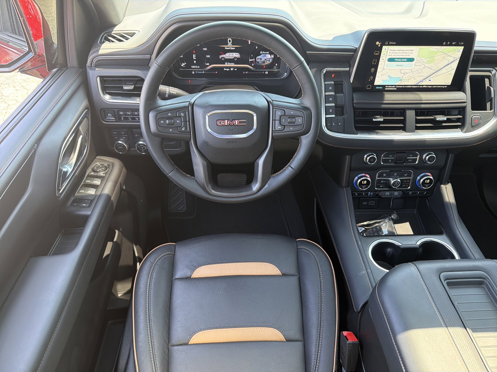 Used 2024 GMC Yukon AT4 w/ Technology Package image 31