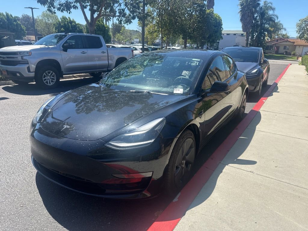 Used 2023 Tesla Model 3 Standard Range image 9