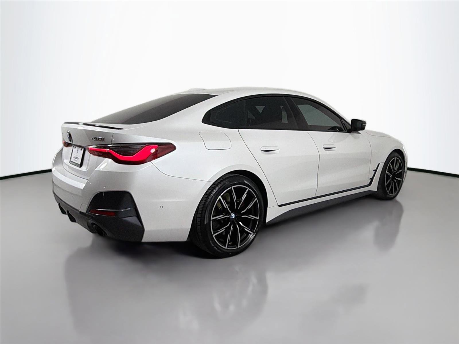Used 2023 BMW 430i Gran Coupe xDrive w/ M Sport Package AWD/4WD image 6