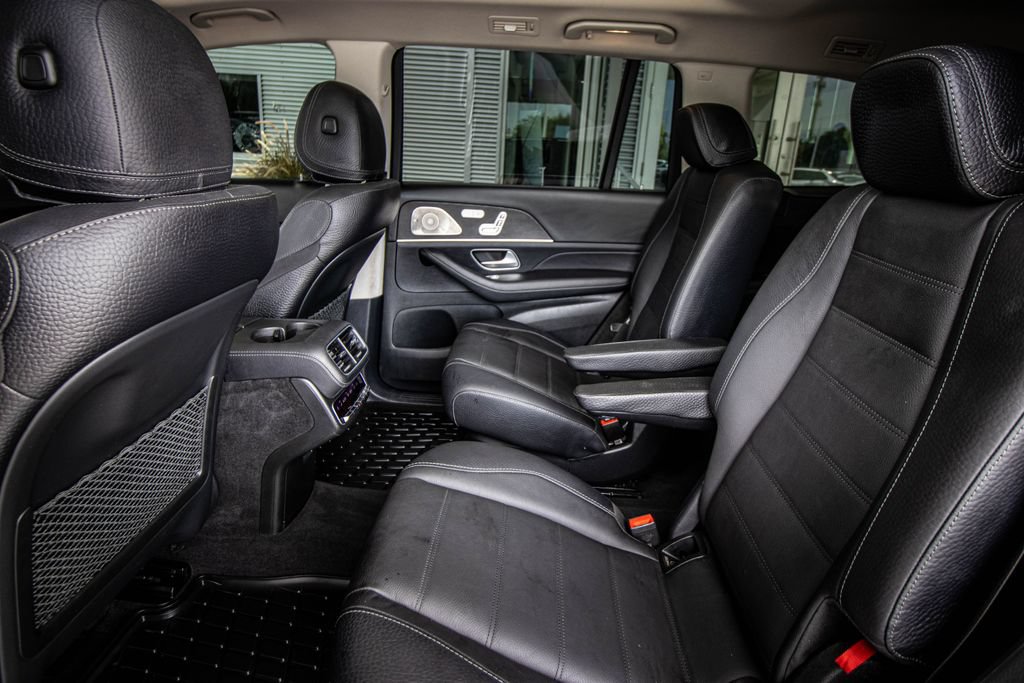 Used 2023 Mercedes-Benz GLS 580 4MATIC image 25