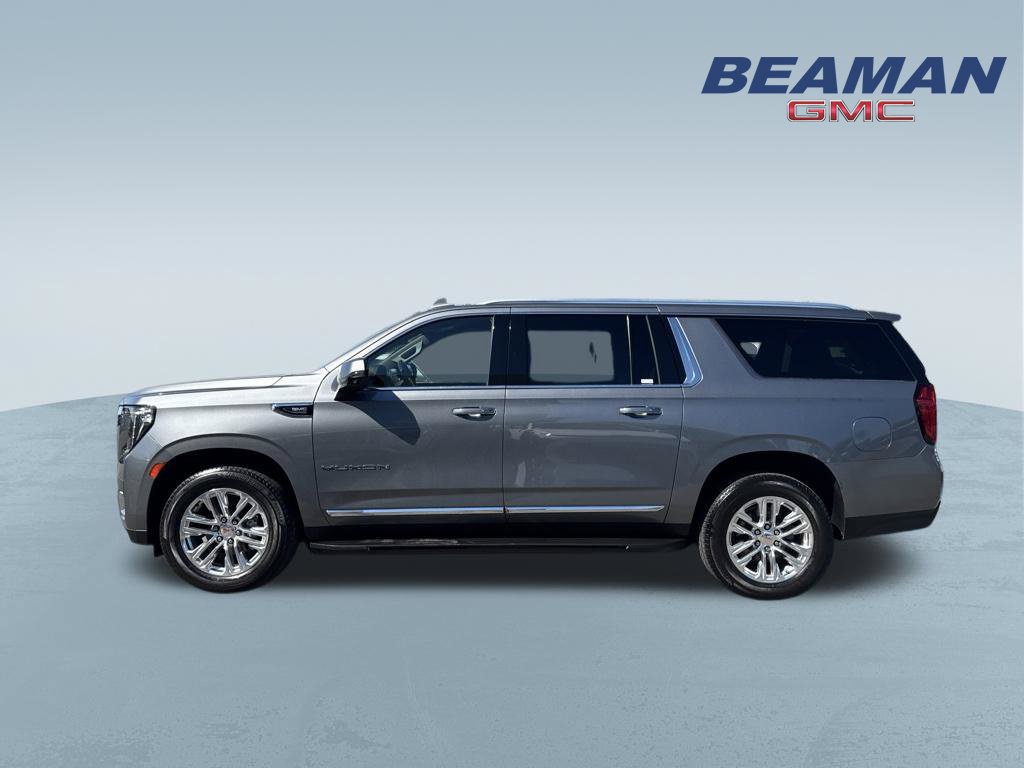 Used 2022 GMC Yukon XL SLT w/ SLT Luxury Package AWD/4WD image 4