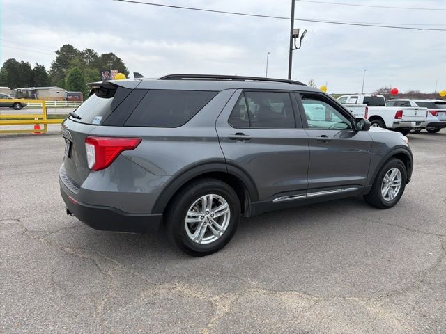 Used 2024 Ford Explorer XLT image 16