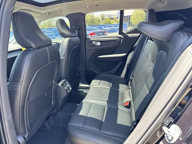 Certified 2025 Volvo XC40 B5 Core w/ Protection Package Premier AWD/4WD image 20