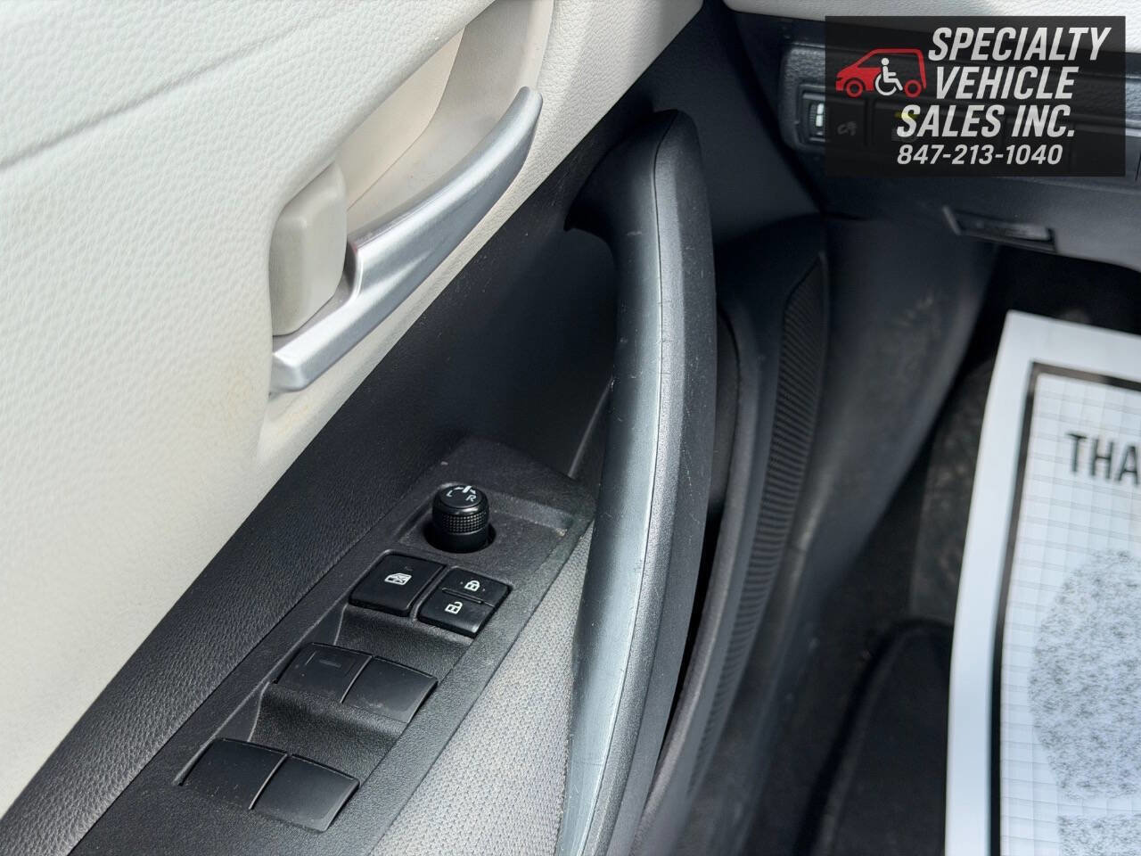 Used 2020 Toyota Corolla LE w/ LE Convenience Package FWD image 24