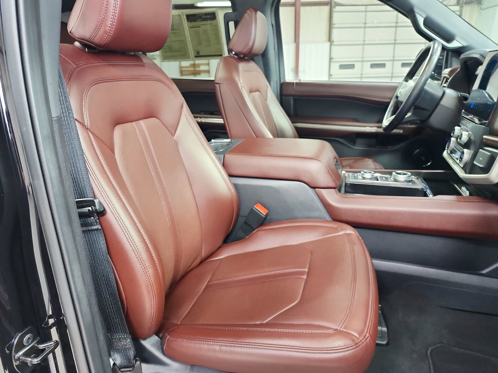 Used 2024 Ford Expedition Max Limited image 41