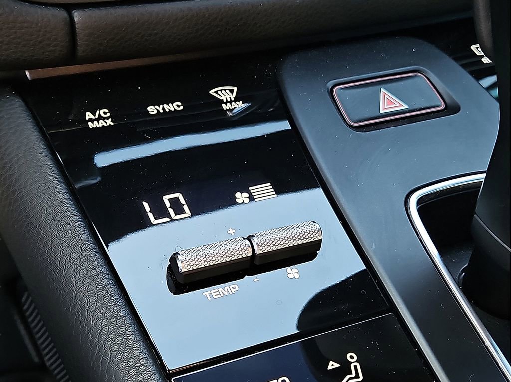 Used 2023 Porsche Macan image 21