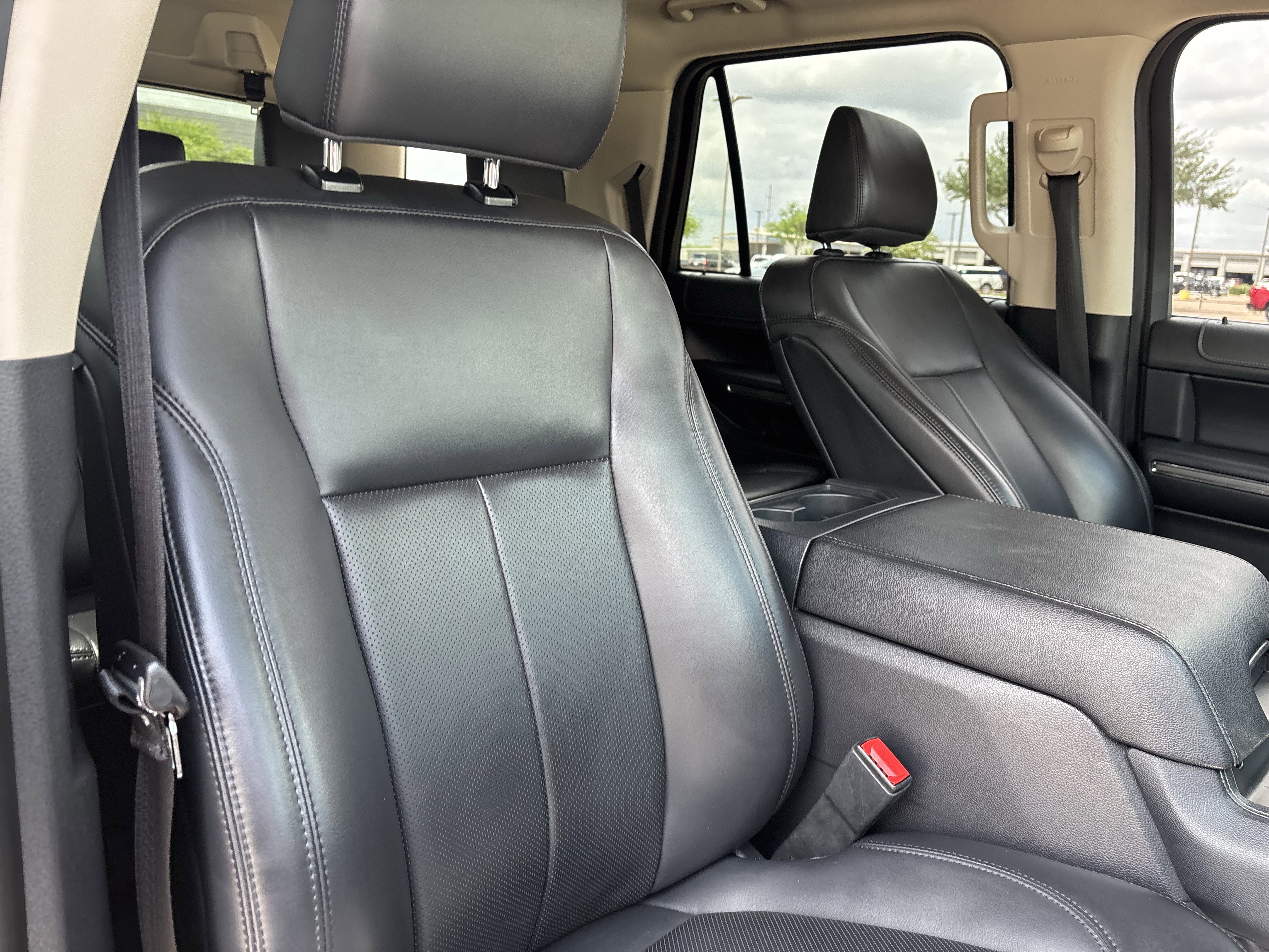 Certified 2023 Ford Expedition XLT RWD image 29