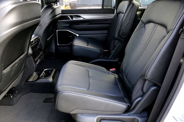 New 2026 Jeep Grand Wagoneer Limited AWD/4WD image 18