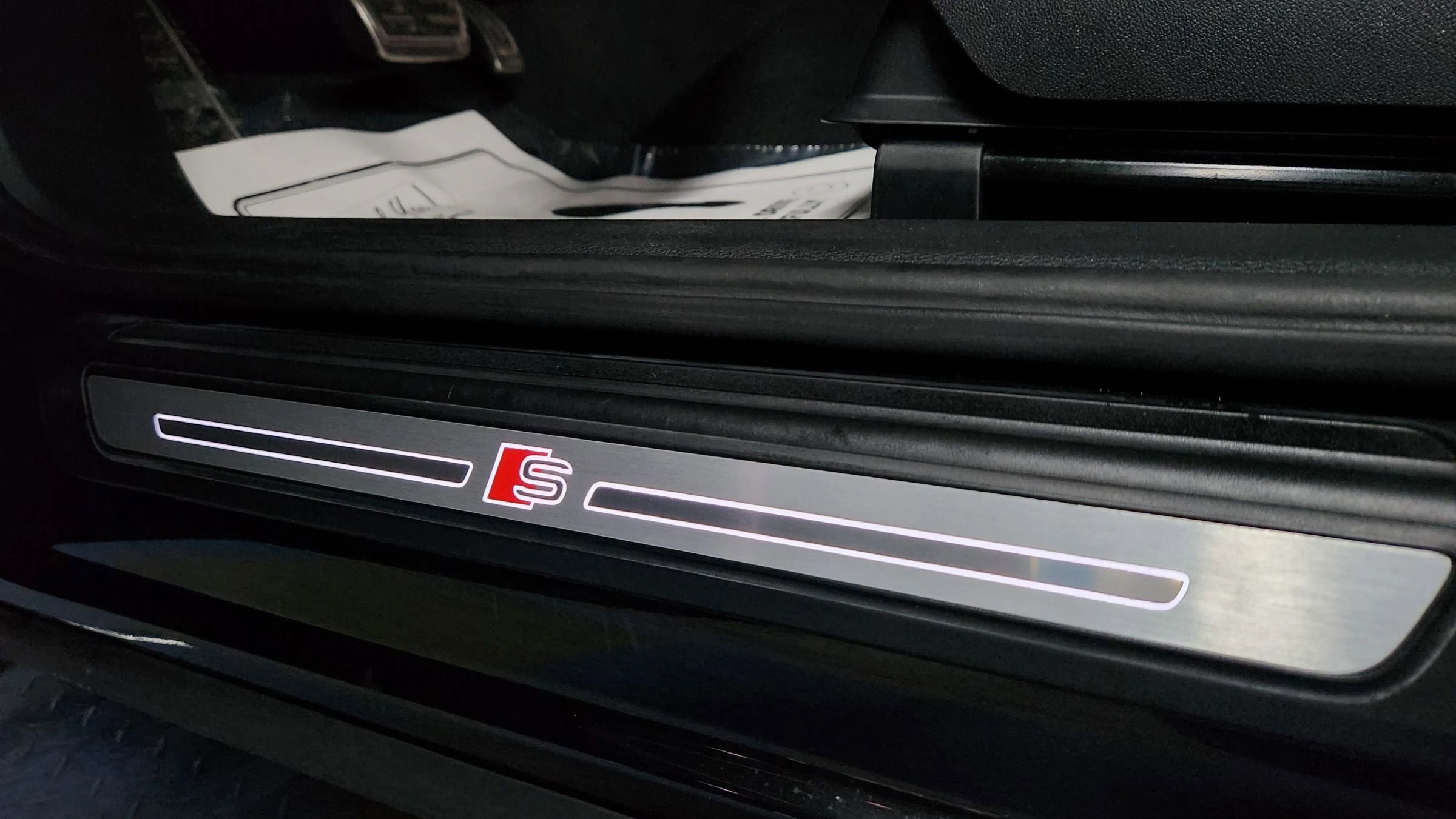 Used 2019 Audi SQ5 Prestige image 12