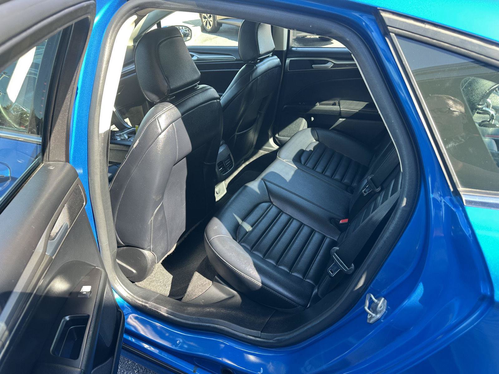 Used 2020 Ford Fusion SEL FWD image 14