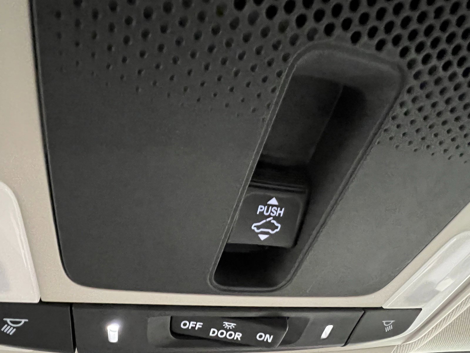 New 2025 Honda HR-V EX-L image 18