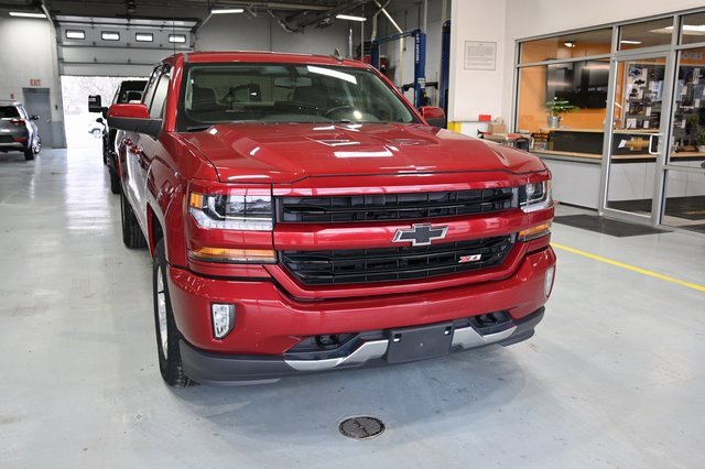 Used 2018 Chevrolet Silverado 1500 LT w/ All Star Edition image 3