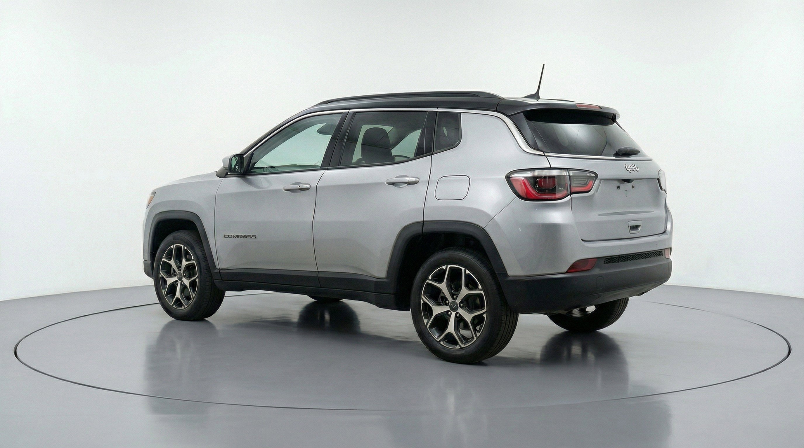 Used 2025 Jeep Compass Limited image 6