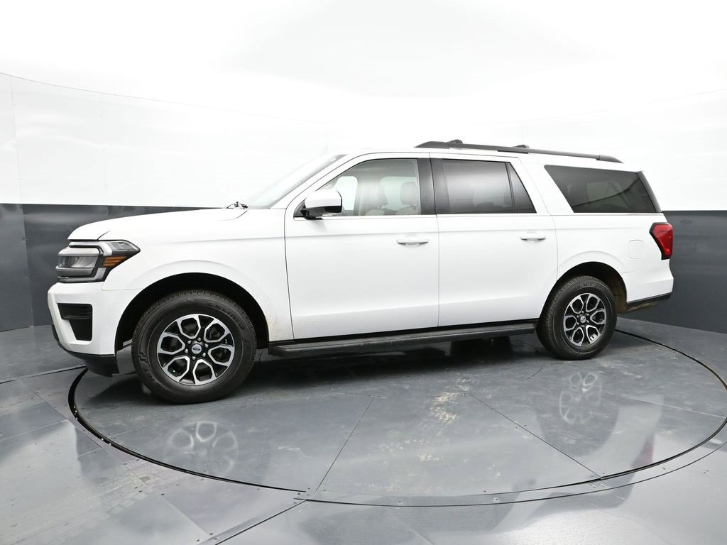 Used 2024 Ford Expedition Max XLT image 7