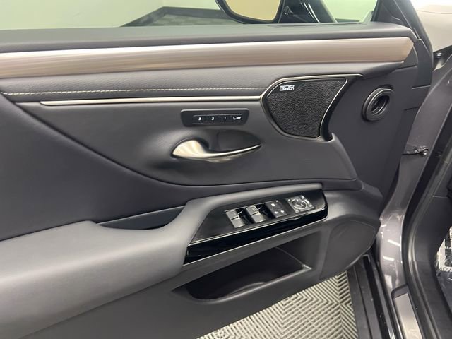 Certified 2023 Lexus ES 350 F Sport w/ Accessory Package (Z2) FWD image 8
