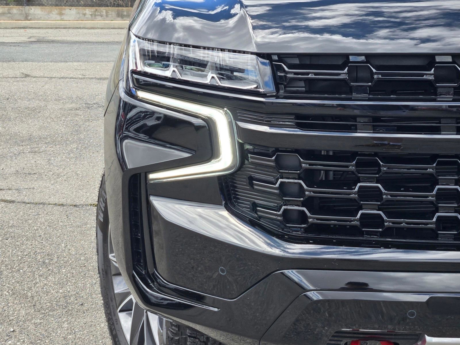 Used 2023 Chevrolet Tahoe Z71 w/ Z71 Off-Road Package image 10