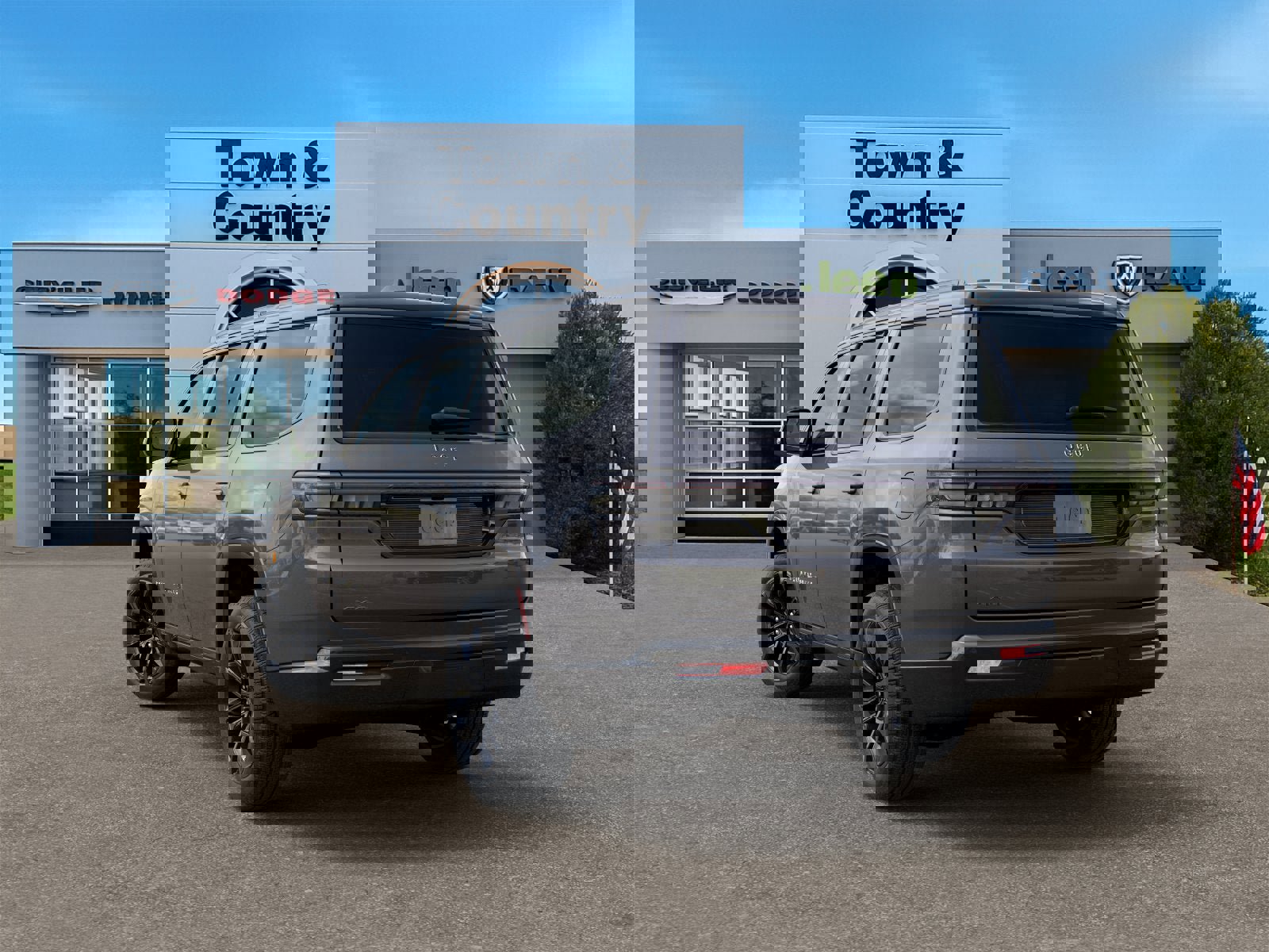 New 2026 Jeep Grand Wagoneer Summit w/ Premium Group III image 3