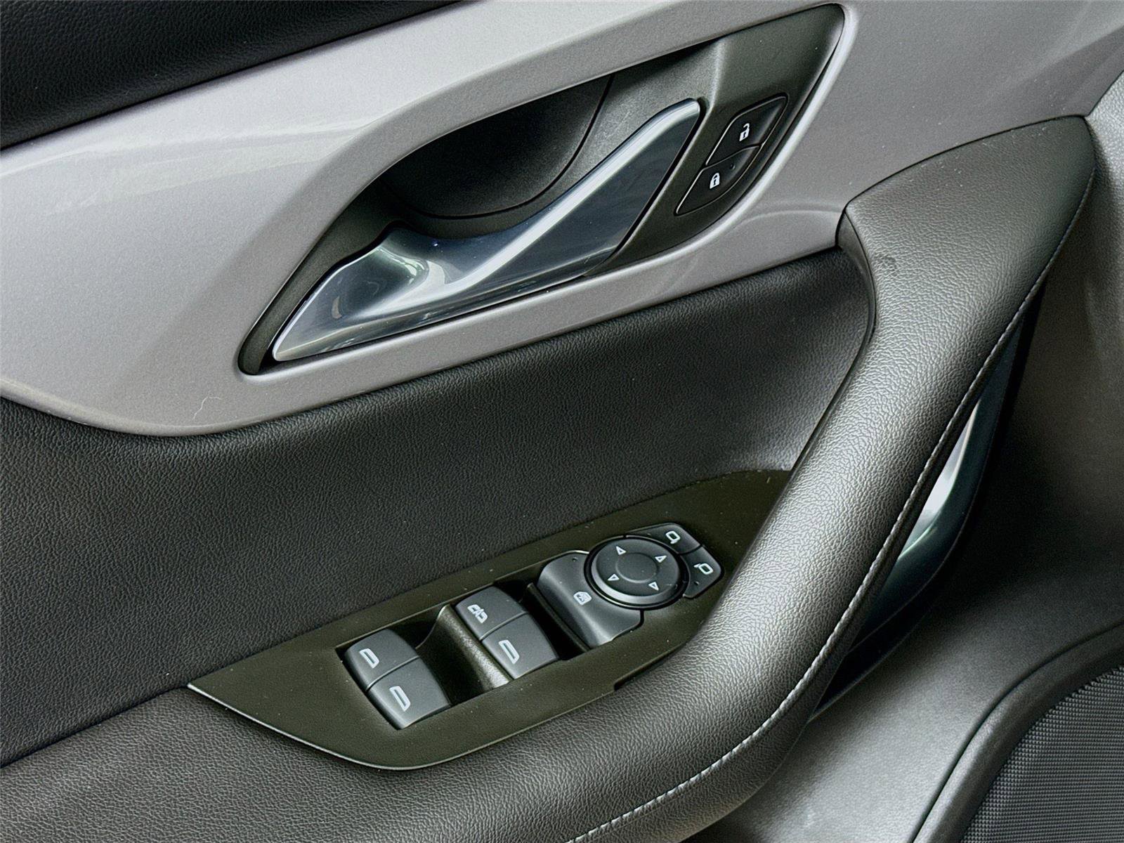 Used 2022 Chevrolet Blazer LT image 17