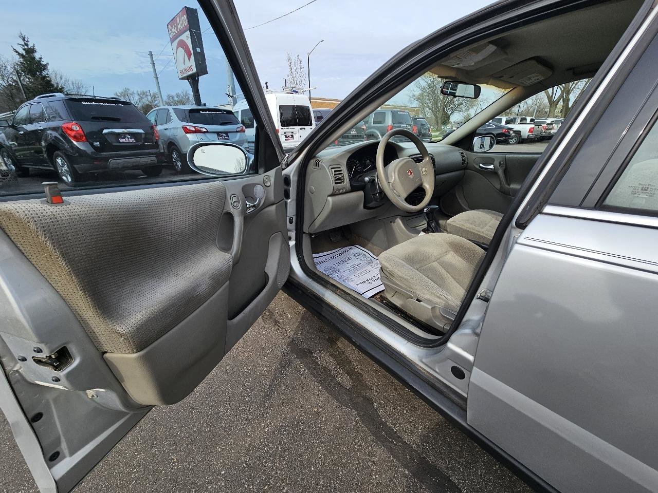 Used 2001 Saturn L-Series L200 image 18