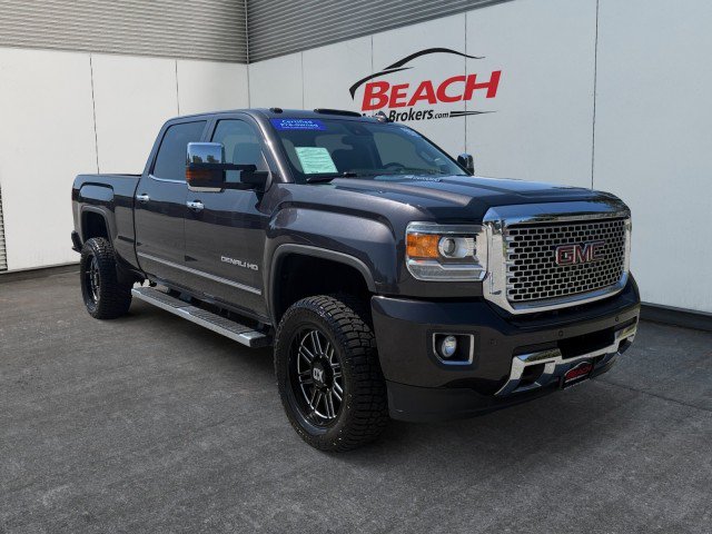 Used 2015 GMC Sierra 3500 Denali w/ Duramax Plus Package AWD/4WD image 7