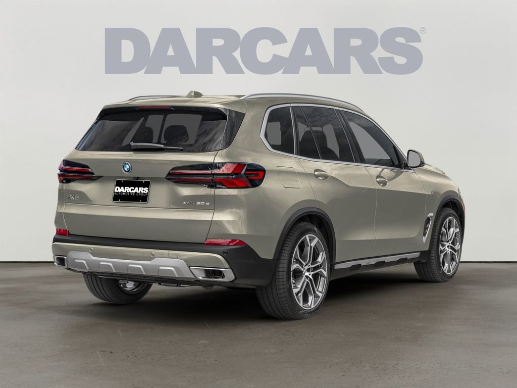 New 2026 BMW X5 xDrive50e w/ M Sport Package AWD/4WD image 3