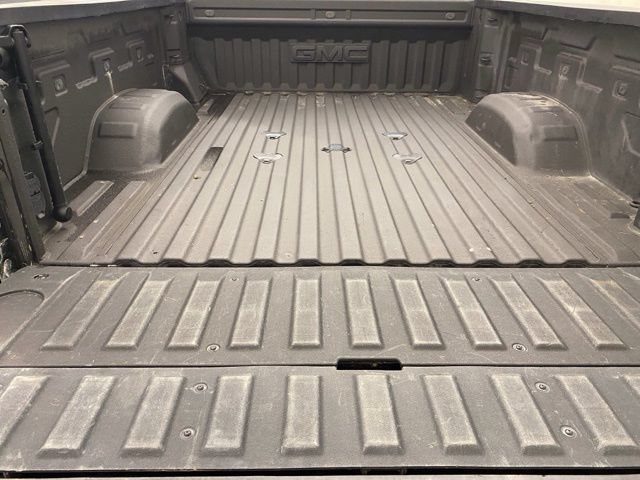 Used 2022 GMC Sierra 3500 SLT w/ SLT Preferred Package AWD/4WD image 23