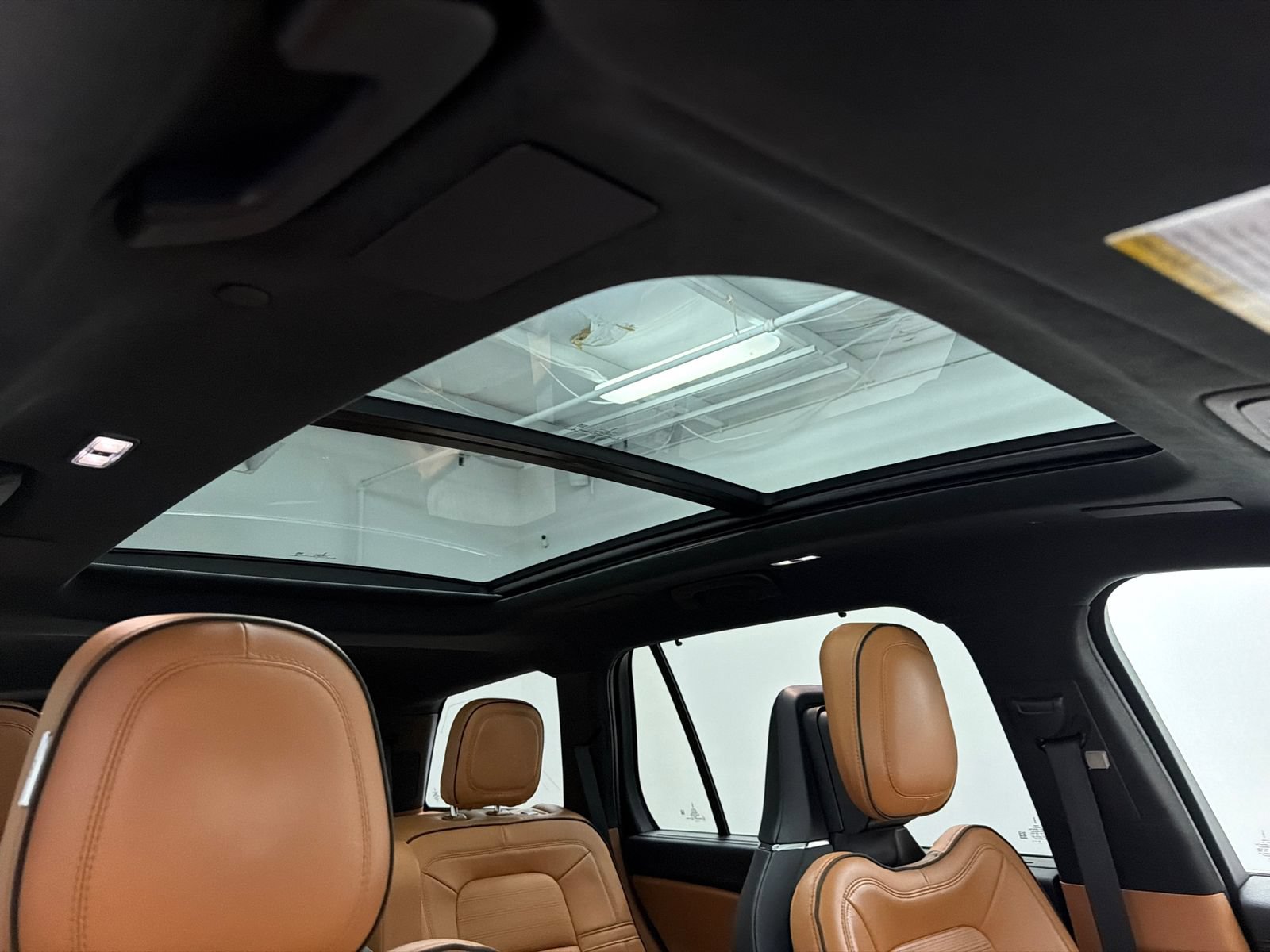 Used 2020 Lincoln Aviator Black Label Grand Touring w/ Class IV Trailer Tow Package AWD/4WD image 13