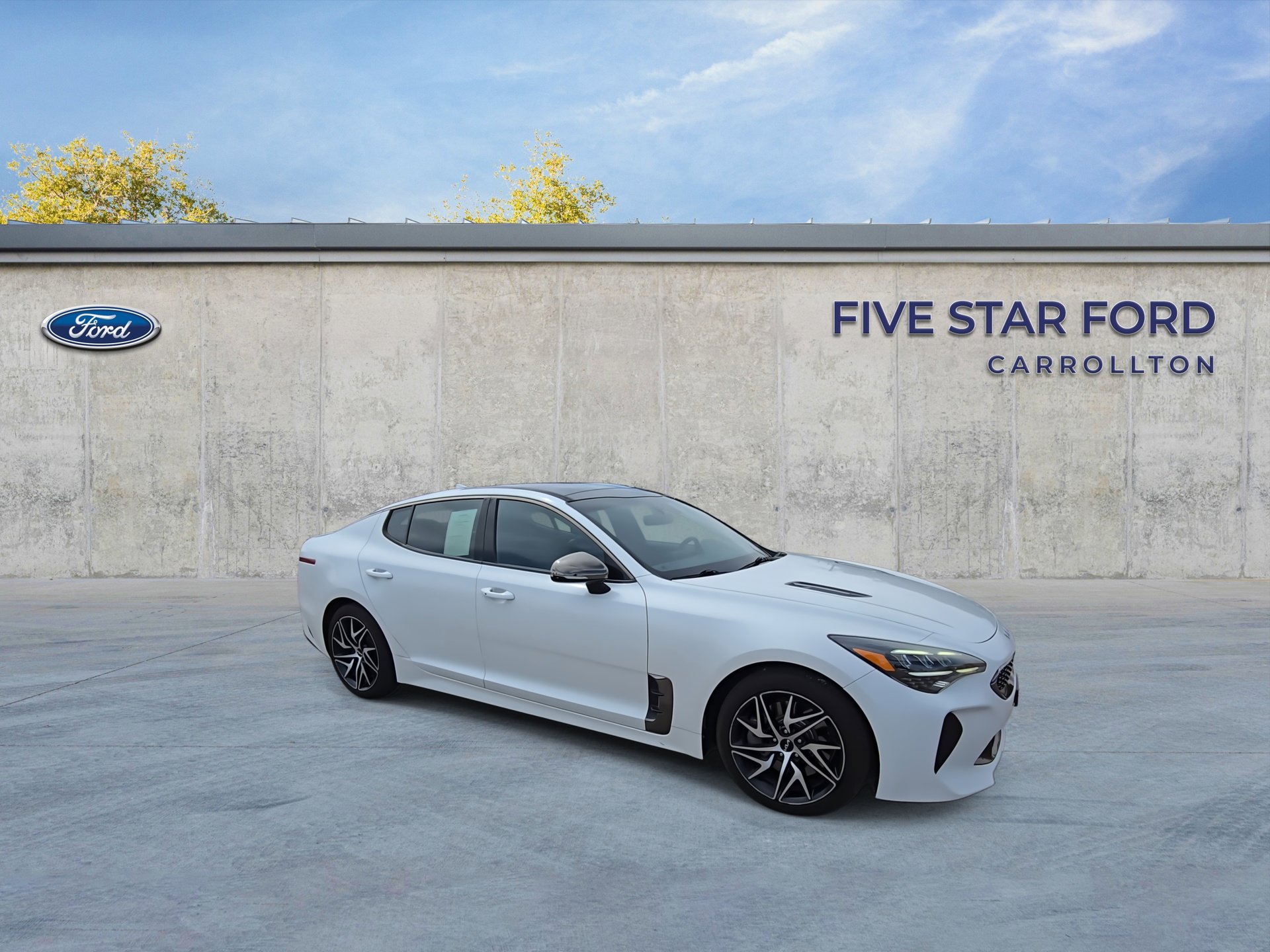 Used 2022 Kia Stinger GT-Line w/ Sun & Sound Package image 2